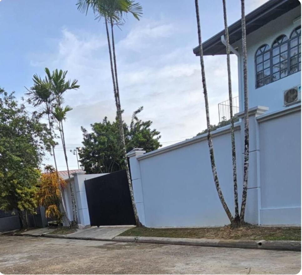 Riverside Poolside Apartment San Juan Chambre photo